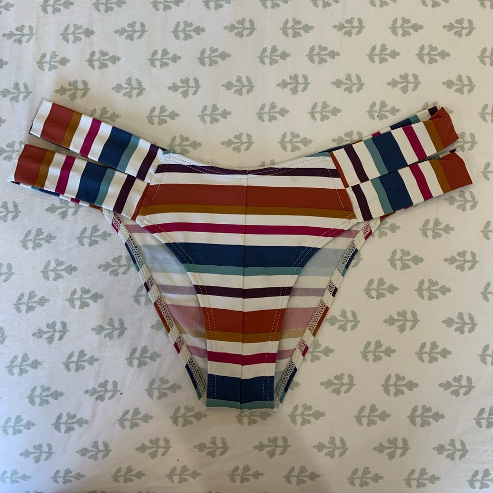 MONTCE euro double strap retro stripe bottoms NWOT